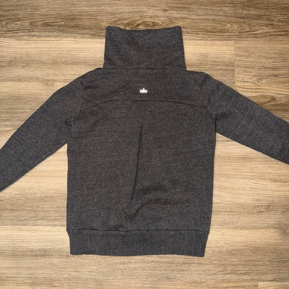 ALO Yoga Haze Turtleneck Pullover Sweatshirt Womens Medium Gray Cozy Athleisure - Picture 3 of 8